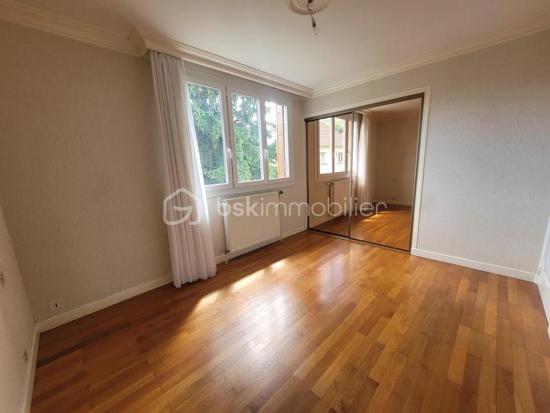 Villa - 230 m² - 6 pièces