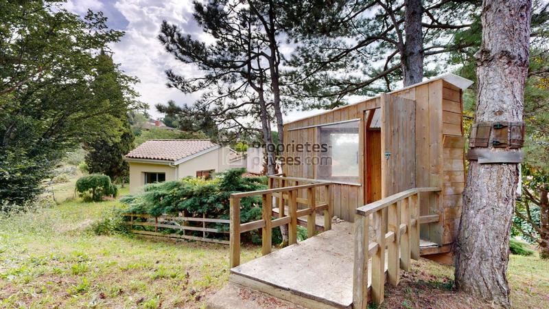 Maison - 250 m² - 6 pièces