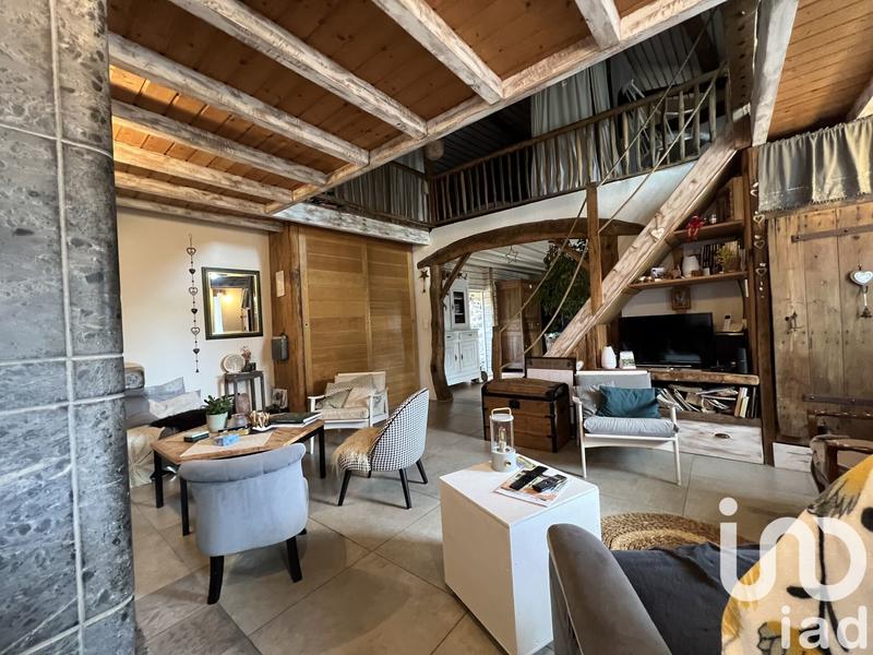 Maison - 201 m² - 7 pièces