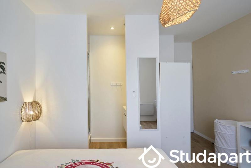 Chambre - 13 m² - 1 pièce