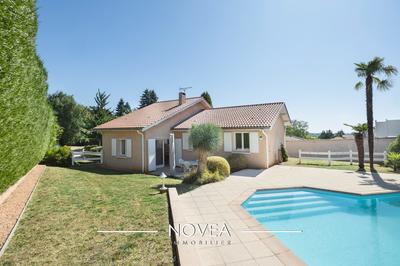 Maison - 162 m² - 6 pièces