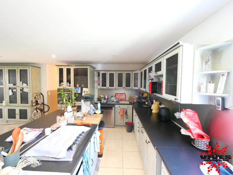 Villa - 254 m² - 11 pièces