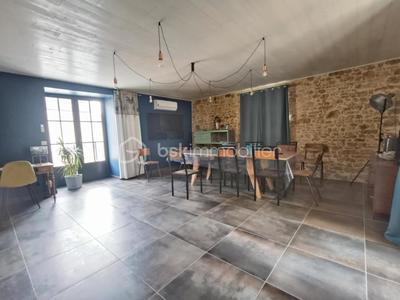 Maison en pierre - 211 m² - 6 pièces