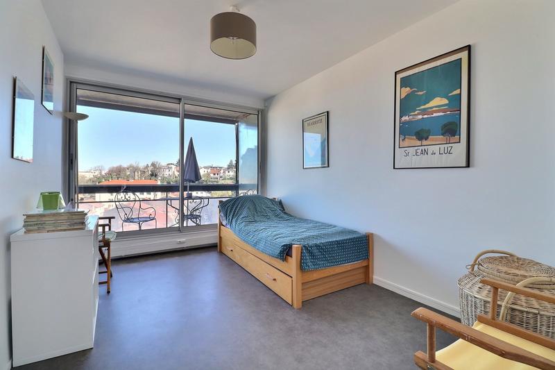 Appartement - 126 m² - 5 pièces