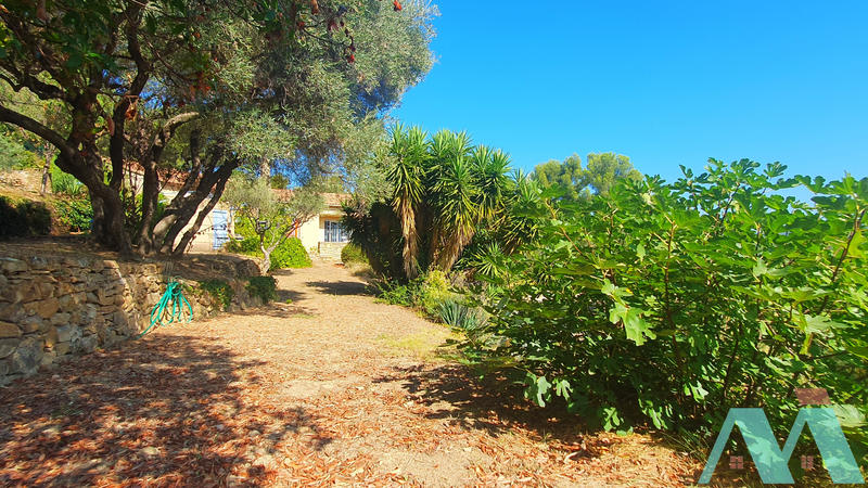 Maison - 198 m² - 7 pièces