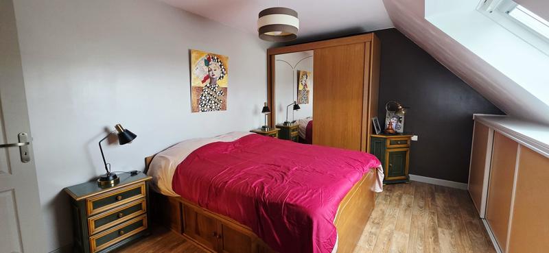 Maison - 288 m² - 10 pièces