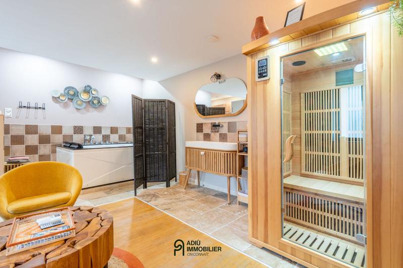 Maison - 316 m² - 6 pièces