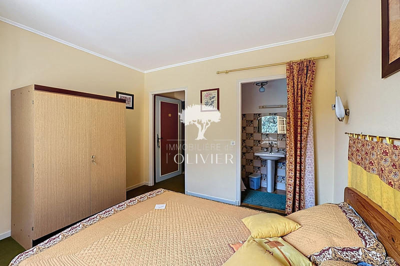 Villa - 266 m² - 9 pièces