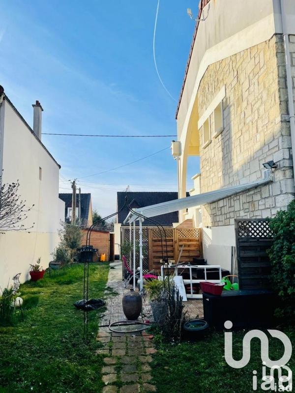 Maison - 300 m² - 10 pièces