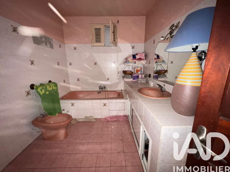 Maison - 208 m² - 11 pièces