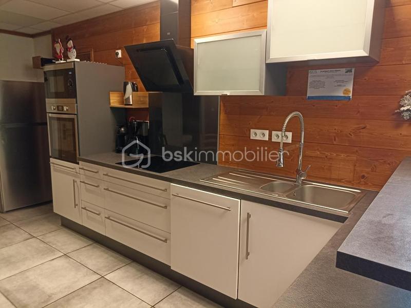 Appartement - 87 m² - 5 pièces