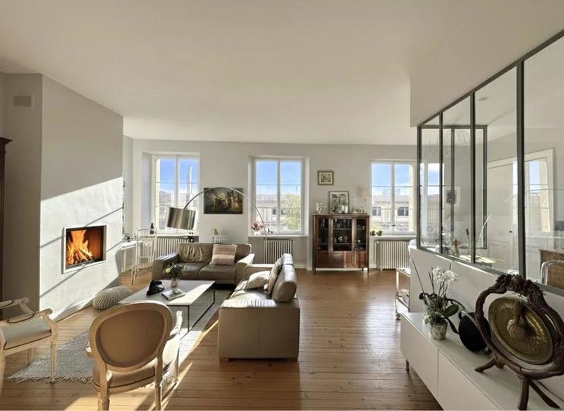 Appartement - 136 m² - 6 pièces