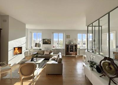 Appartement - 136 m² - 6 pièces