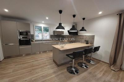 Maison - 163 m² - 4 pièces