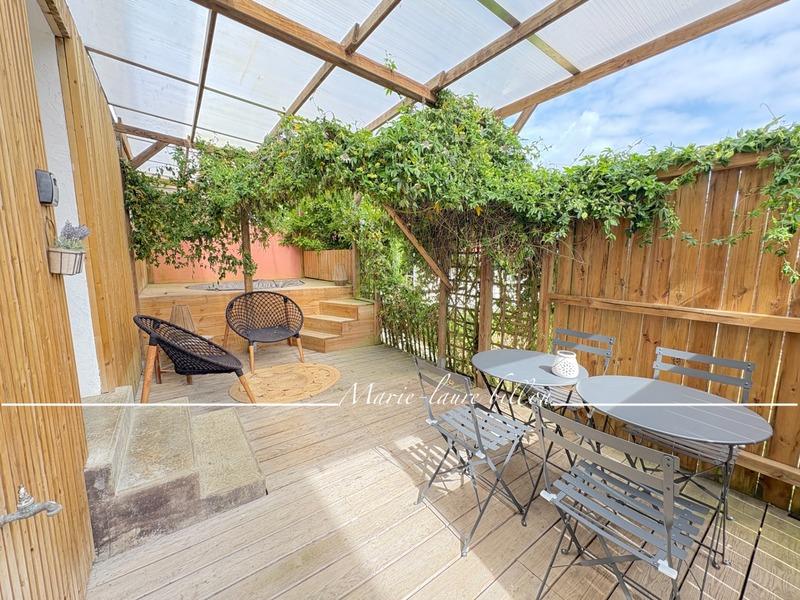 Maison - 177 m² - 7 pièces