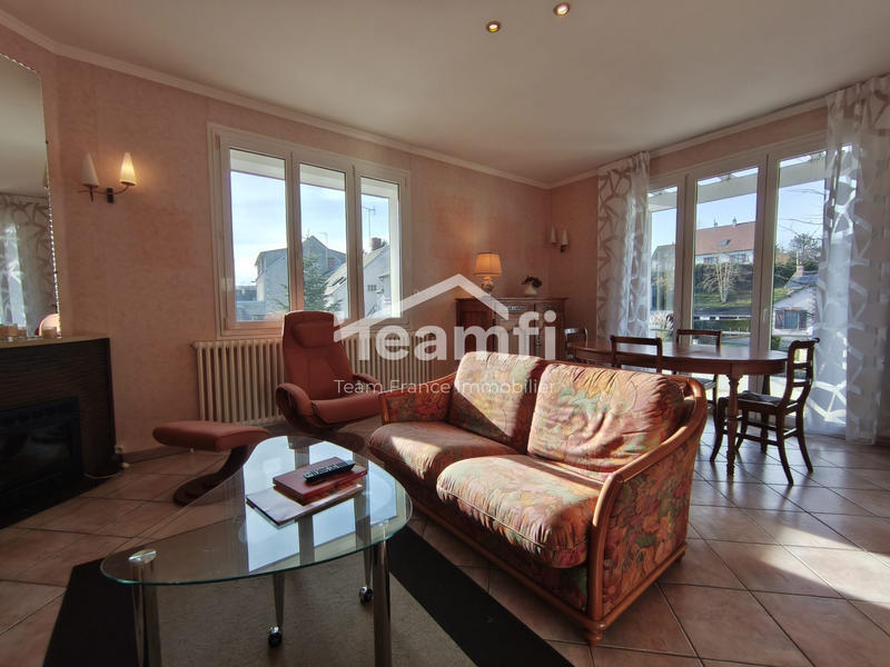 Maison - 180 m² - 5 pièces