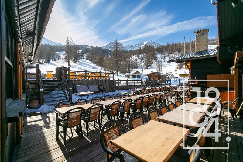 Hôtellerie / Restauration - 258 m²