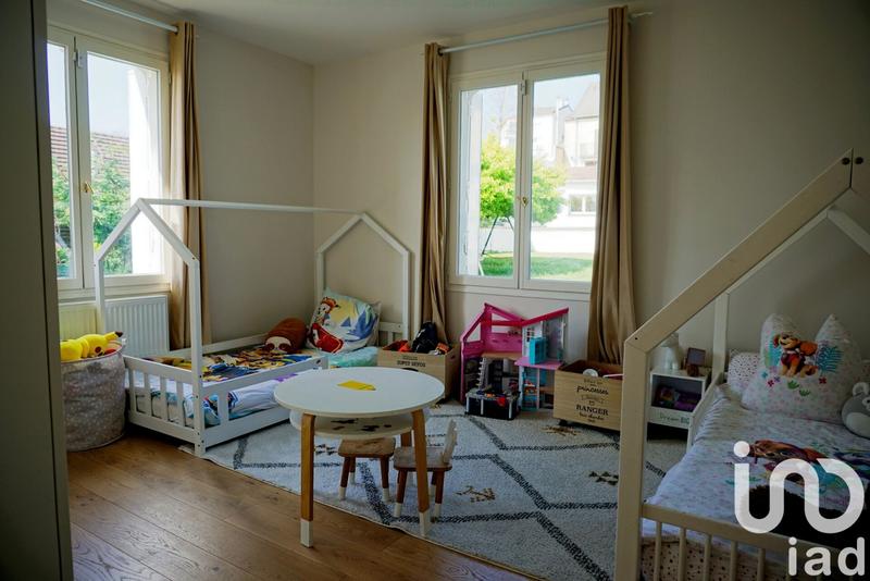 Maison - 180 m² - 6 pièces