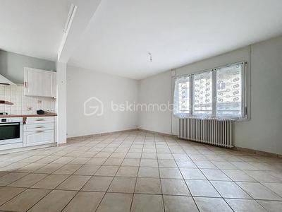 Maison - 73 m² - 5 pièces