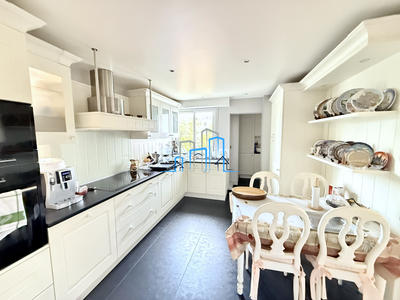 Appartement - 138 m² - 3 pièces