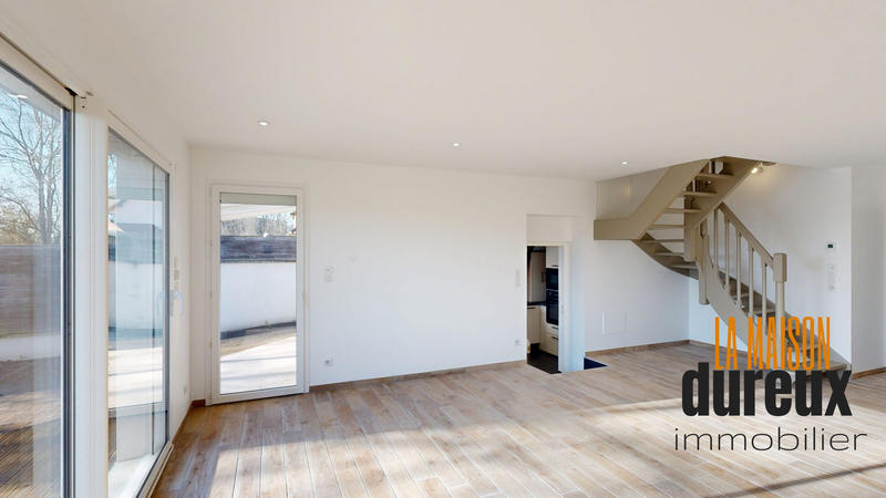 Maison - 101 m² - 5 pièces