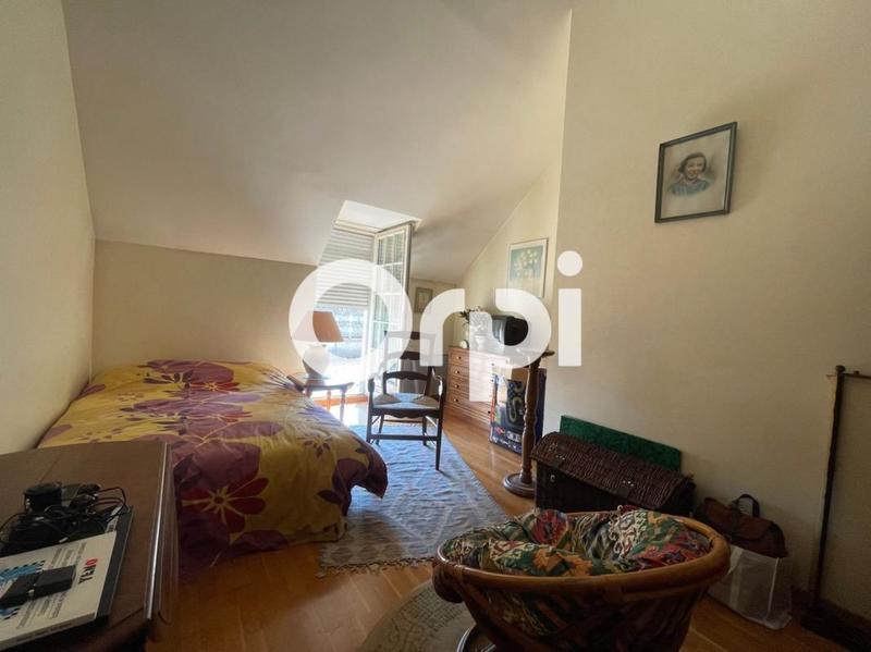 Maison - 211 m² - 6 pièces