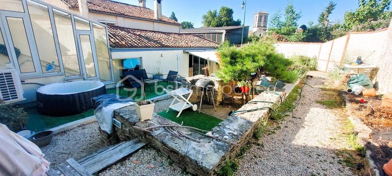 Maison de village - 180 m² - 13 pièces