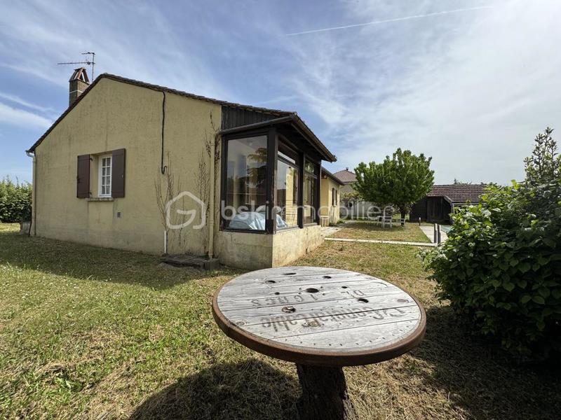 Maison traditionnelle - 92 m² - 4 pièces