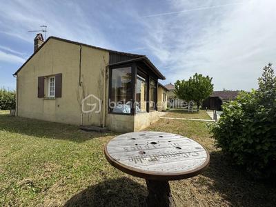 Maison traditionnelle - 92 m² - 4 pièces