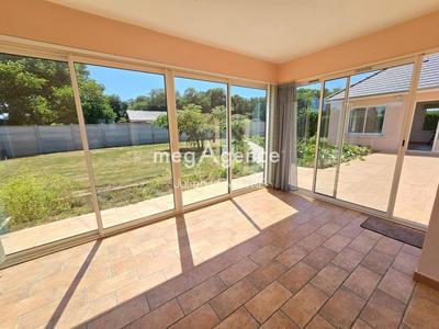 Maison - 208 m² - 8 pièces