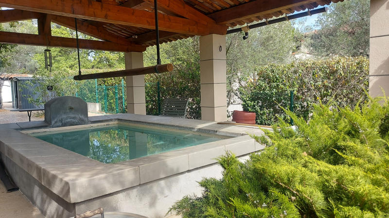 Villa - 285 m² - 6 pièces