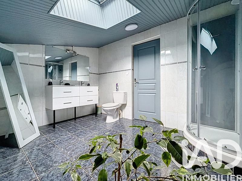 Maison - 408 m² - 6 pièces