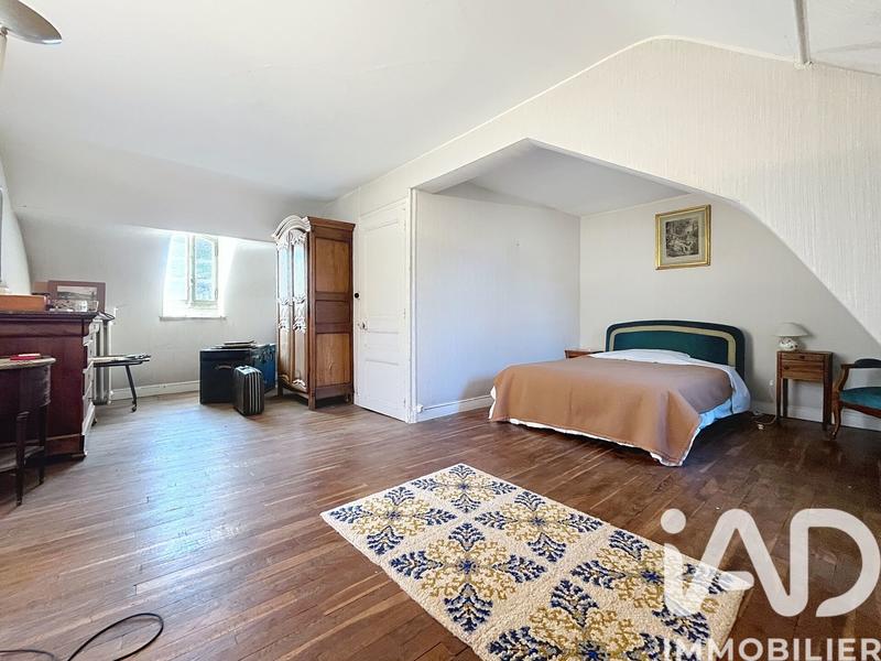 Maison - 194 m² - 9 pièces