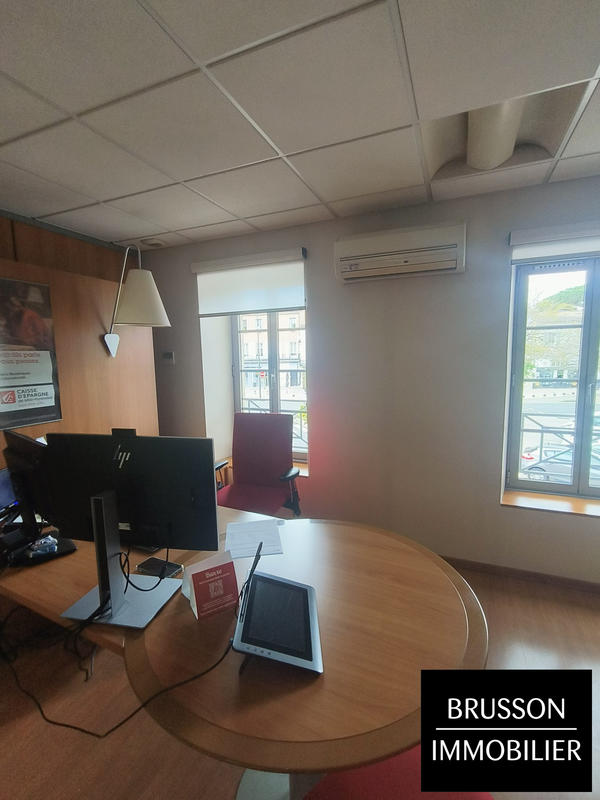 Local commercial - 318 m²