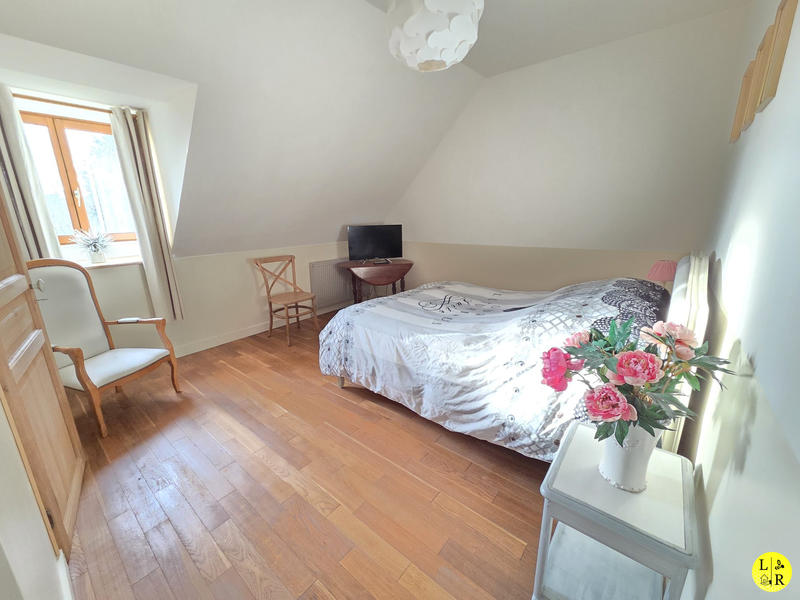 Maison - 327 m² - 10 pièces