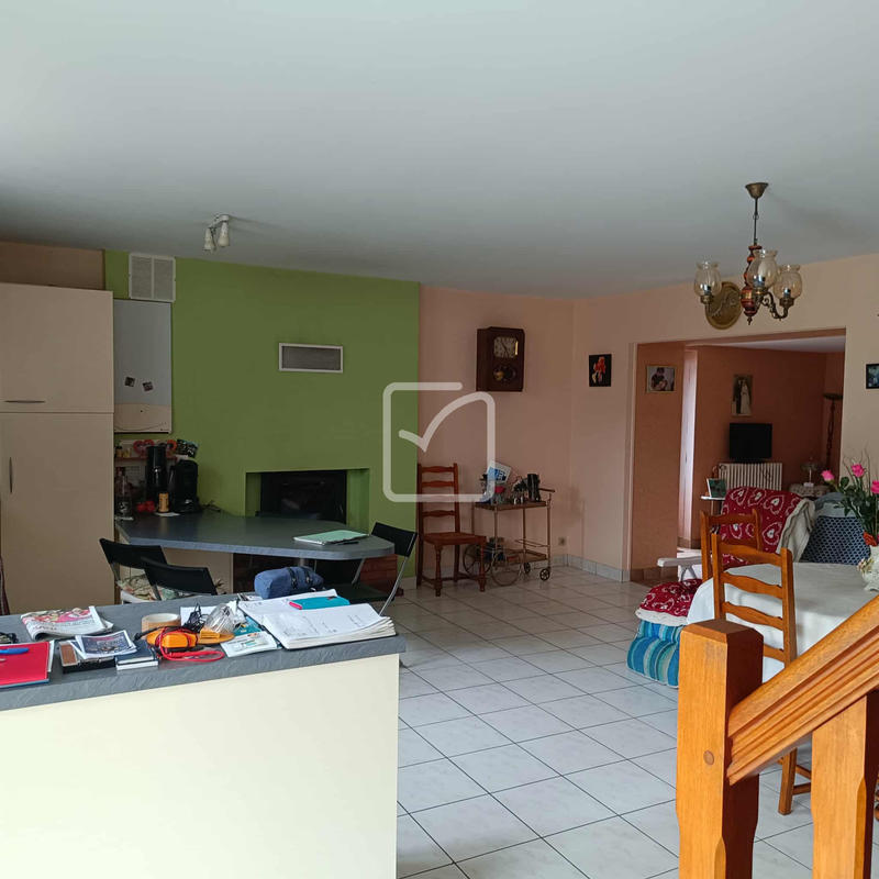 Propriété - 185 m² - 8 pièces