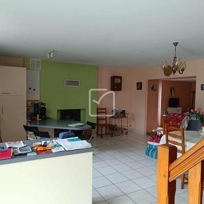 Propriété - 185 m² - 8 pièces