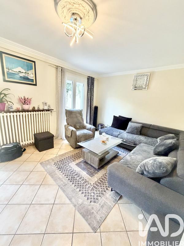 Maison - 94 m² - 5 pièces