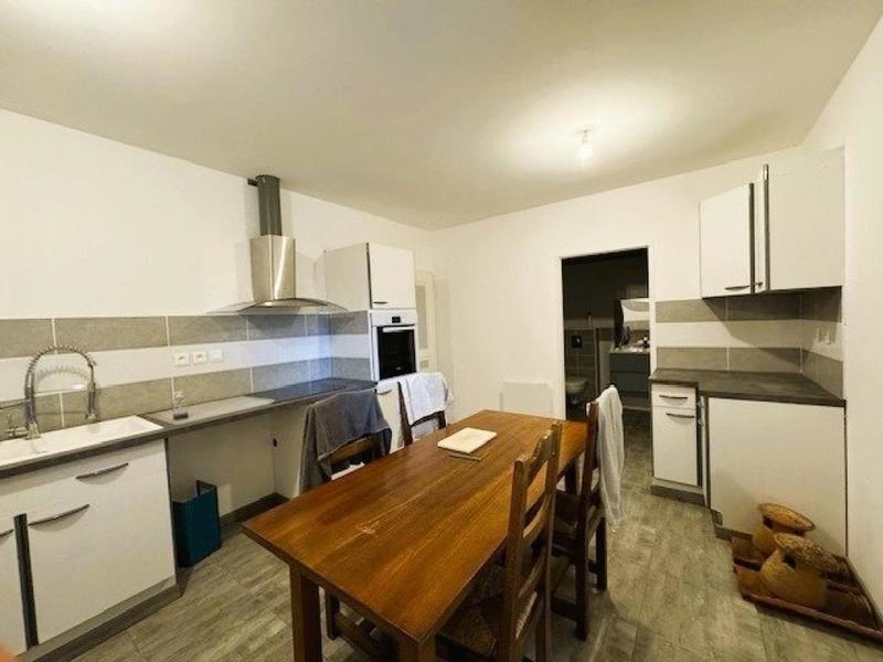 Maison - 245 m² - 2 pièces