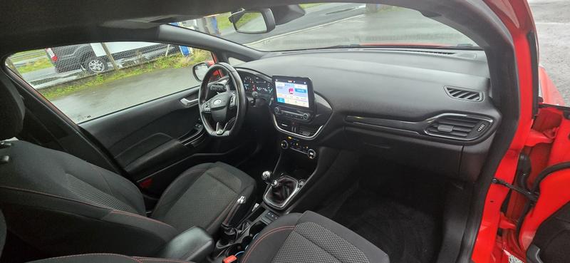 Ford Fiesta 1.0 100 St Line phare full led + keyfree + distri neuve