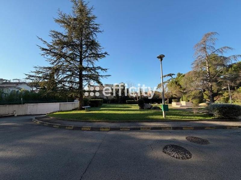 Appartement - 76 m² - 3 pièces