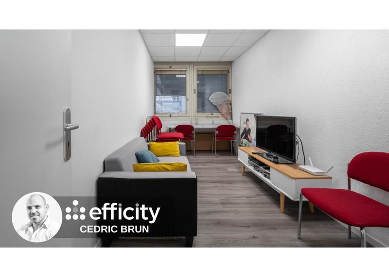 Bureau - 97 m² - 6 pièces