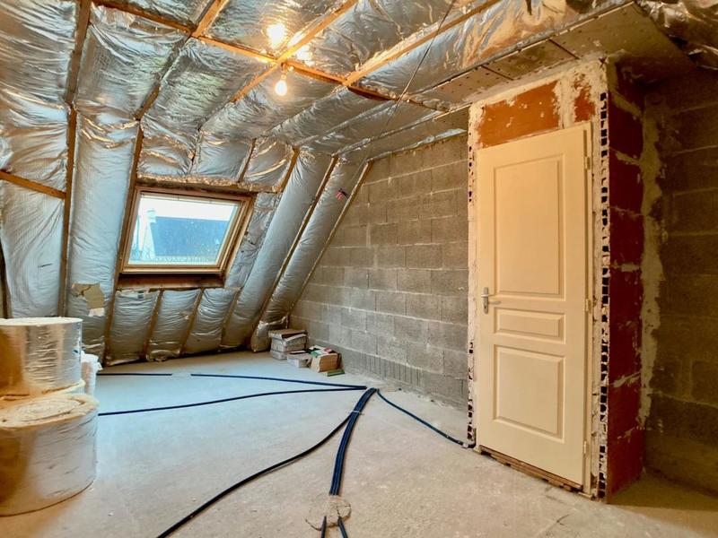 Maison - 95 m² - 6 pièces