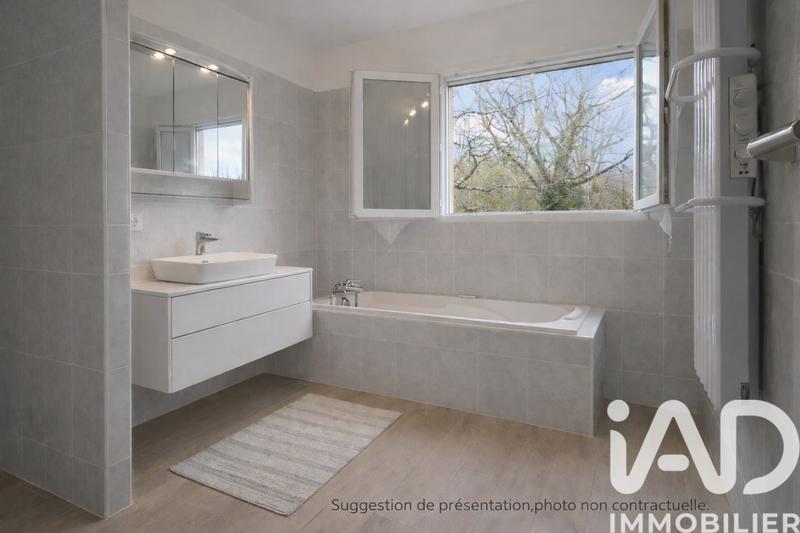 Maison - 136 m² - 6 pièces