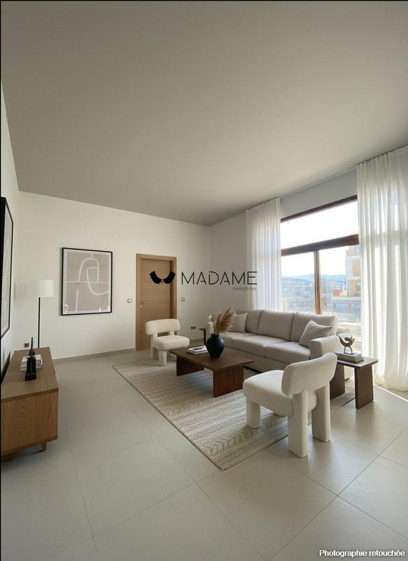 Appartement - 81 m² - 4 pièces