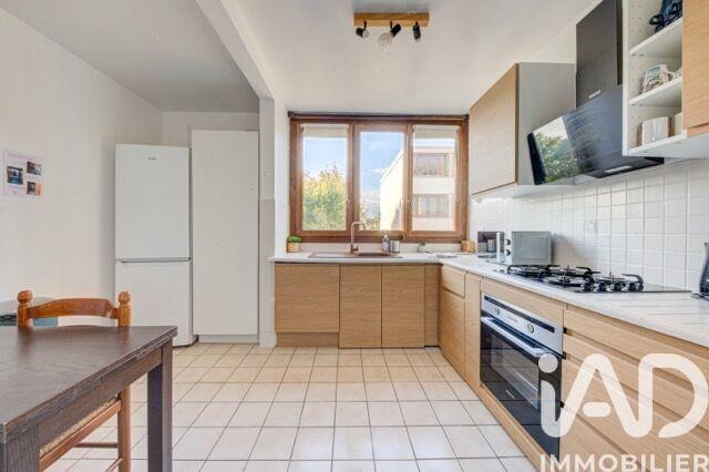 Appartement - 97 m² - 5 pièces