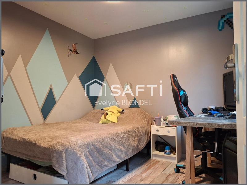 Maison - 130 m² - 8 pièces