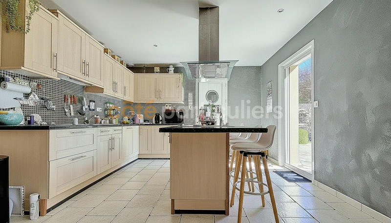 Maison - 122 m² - 6 pièces