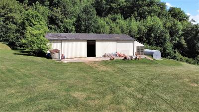 Propriété - 220 m² - 8 pièces