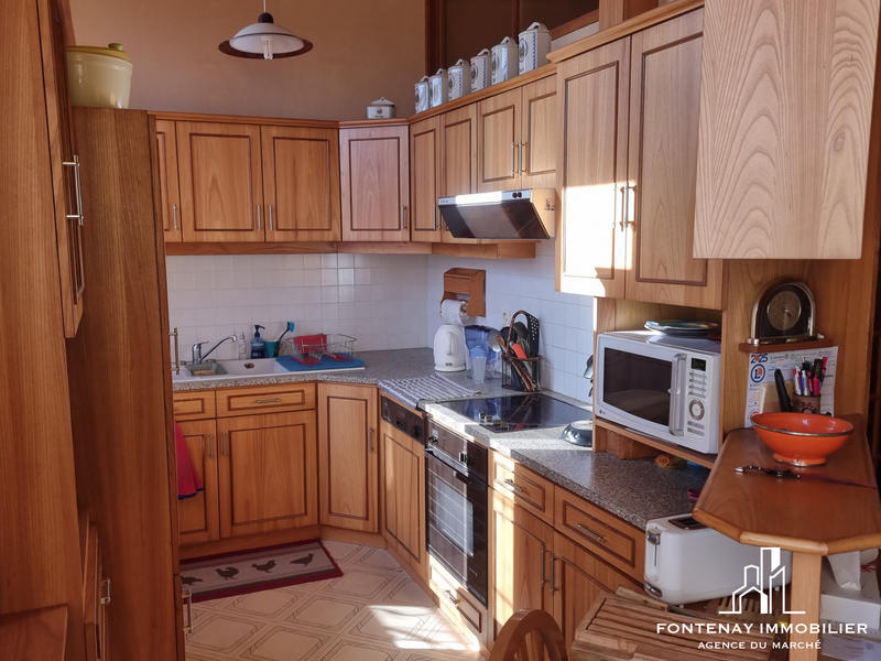 Maison - 385 m² - 10 pièces